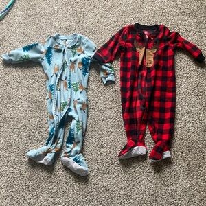 2 Carters footed pajamas